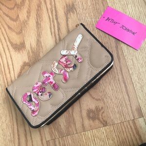 NWT Betsey Johnson Wallet 🌸